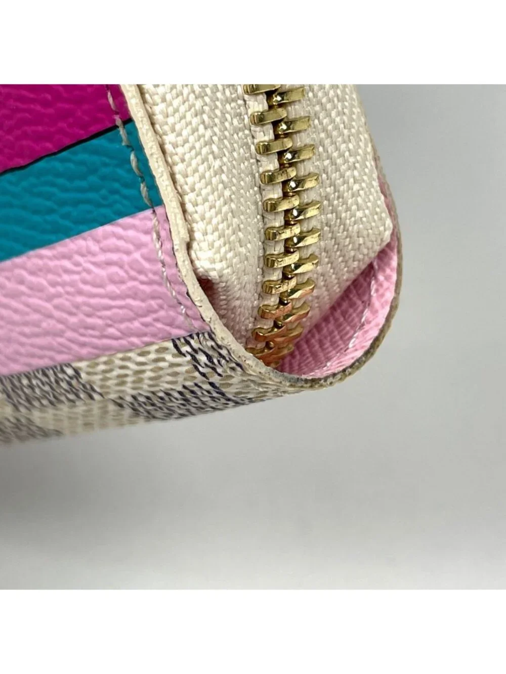 Louis Vuitton Zippy Wallet Damier Azur White